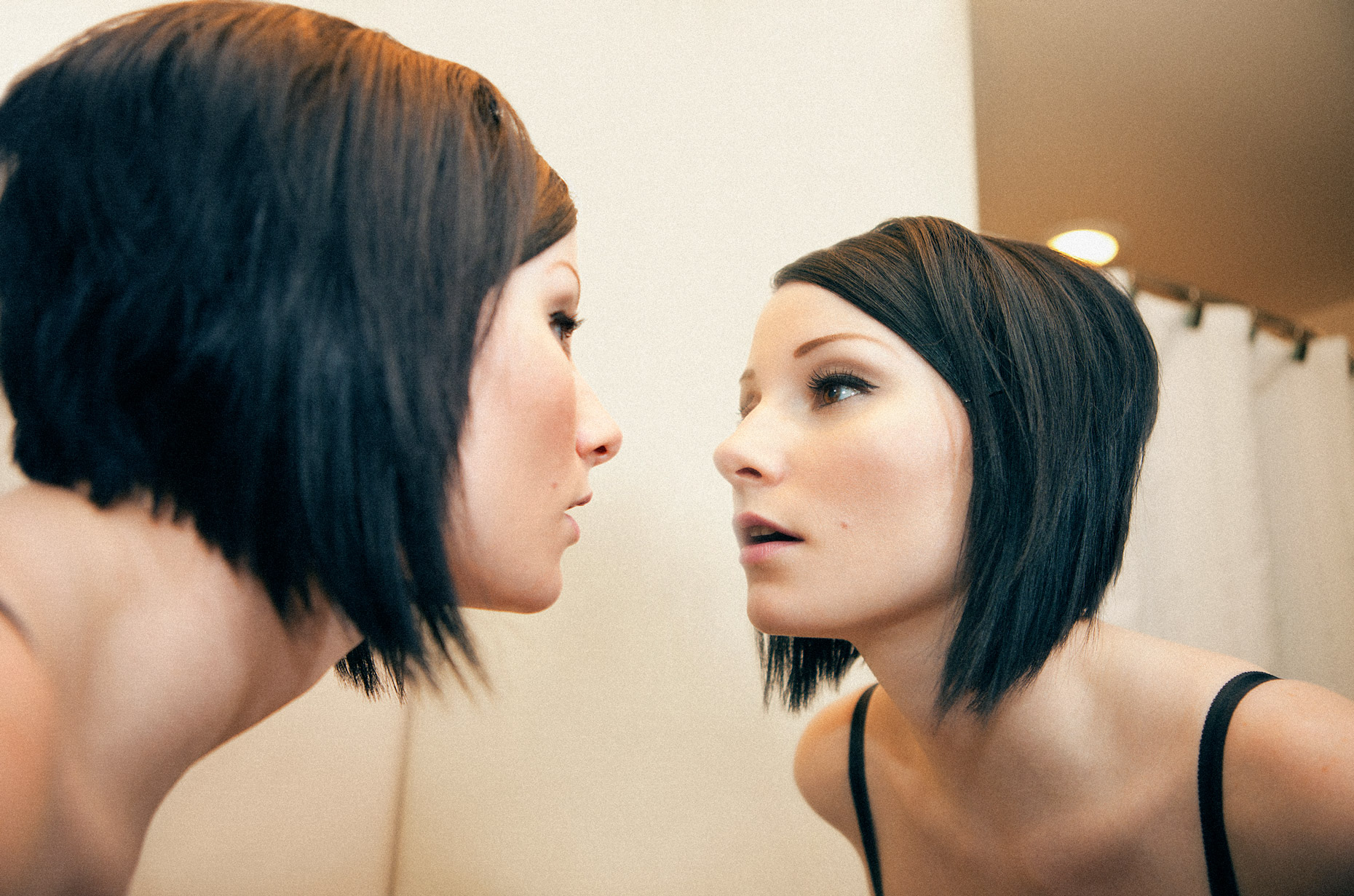 Woman looking at herself in the mirror | Conceptual Portait by Saverio Truglia